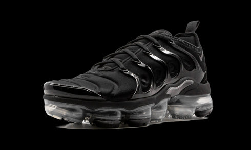 AIR VAPORMAX PLUS WMNS "Triple Black"